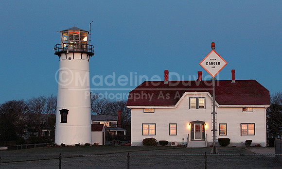 033112-5789_ChathamBchLight